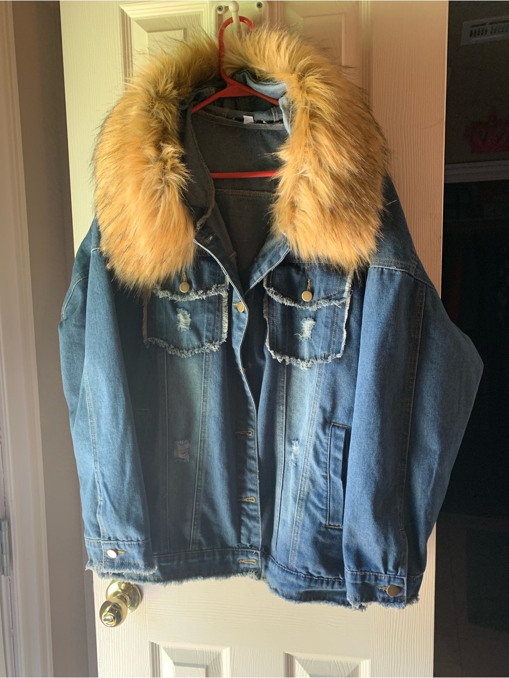 Davi & Dani Denim with a Faux Fur Button Off Collar L NWOT Some Distressing